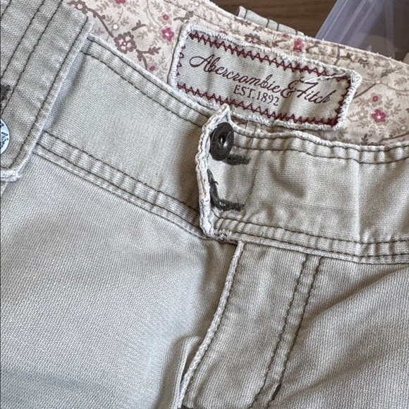 Abercrombie & Fitch Pants - Abercrombie & Fitch Khaki Cargo Pants